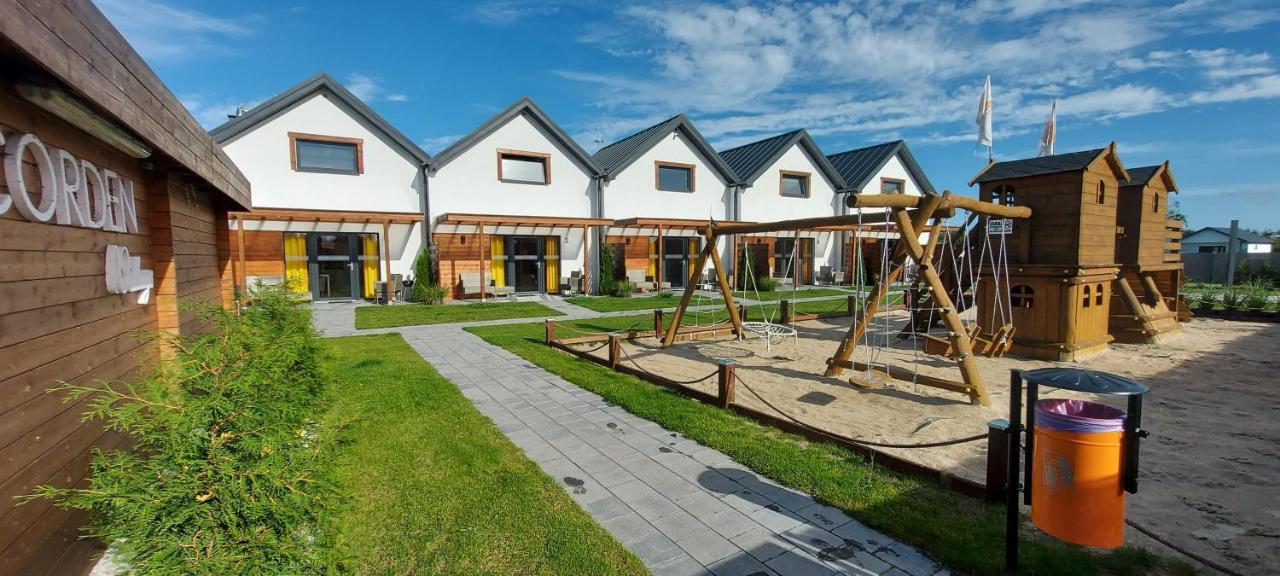 וובה Corden Village מראה חיצוני תמונה